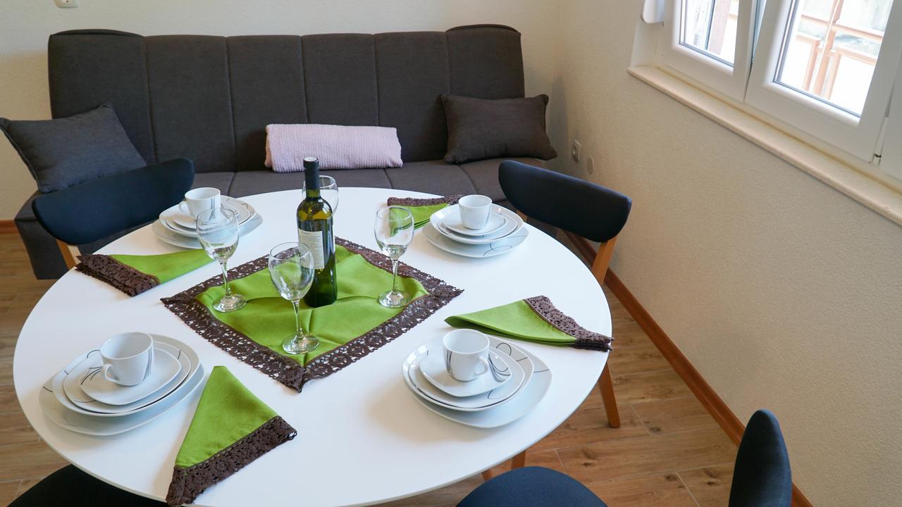Nora Wine House Apartment Split